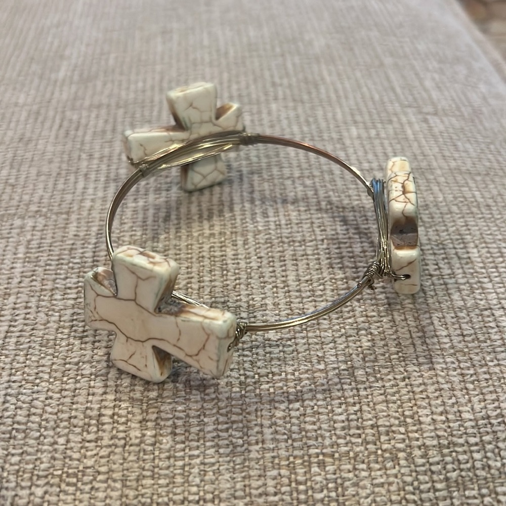Goldstone cross bangle bracelet - Picture 3 of 3